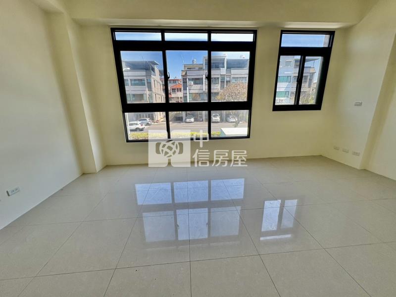 近南崗工業區全新電梯住店房屋室內格局與周邊環境