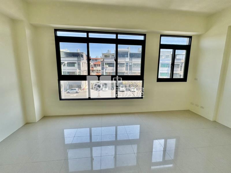 近南崗工業區全新電梯住店房屋室內格局與周邊環境