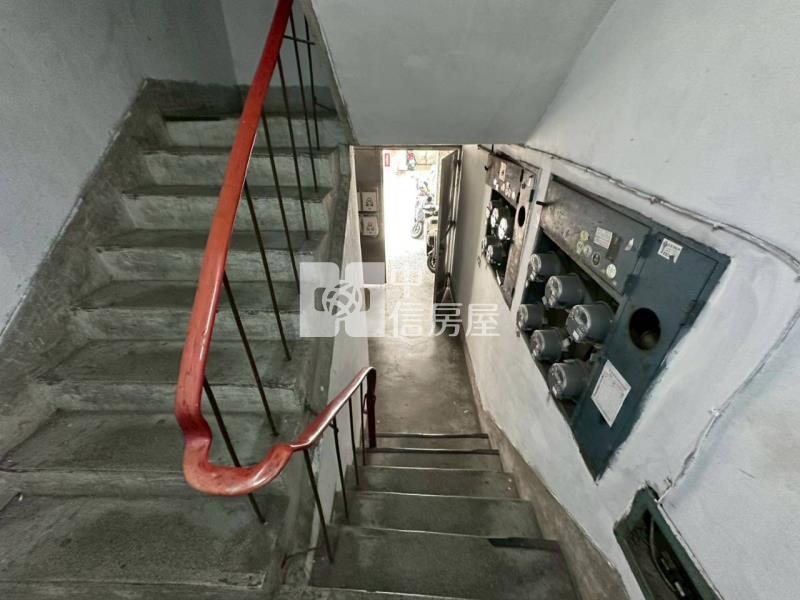 捷運前鎮高中站5樓美寓房屋室內格局與周邊環境