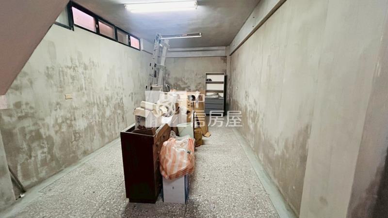 B1-69學區三角窗店住房屋室內格局與周邊環境