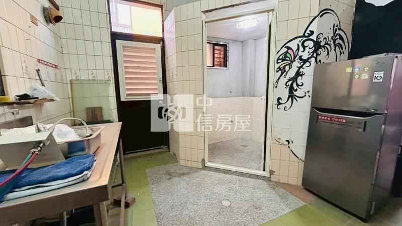 B1-69學區三角窗店住房屋室內格局與周邊環境