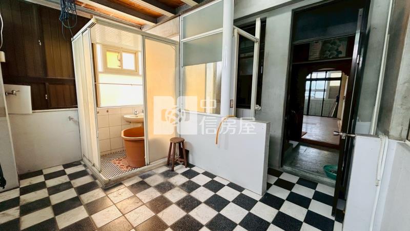 B1-69學區三角窗店住房屋室內格局與周邊環境