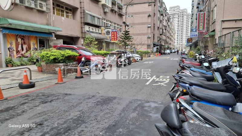 青山綠水比佛利1+2樓黃金店面房屋室內格局與周邊環境