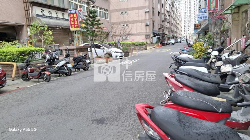 青山綠水比佛利1+2樓黃金店面房屋室內格局與周邊環境