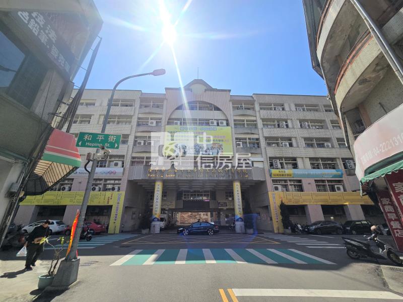 台中車站旁大面寬透天房屋室內格局與周邊環境