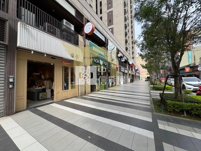 桃園站前 國泰賦都 景觀2房車｜穩定收租中房屋室內格局與周邊環境