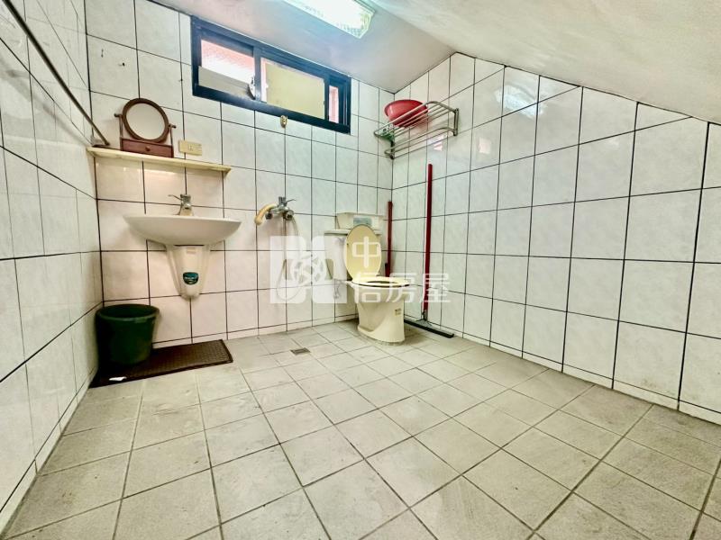 專任-苗栗市華清透天房屋室內格局與周邊環境