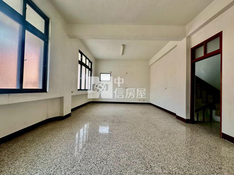 專任-苗栗市華清透天房屋室內格局與周邊環境