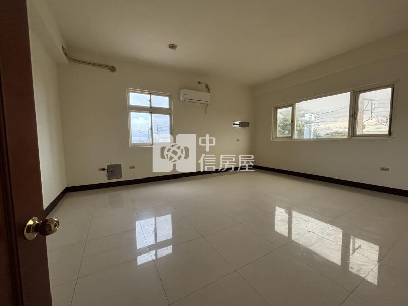 大園華興路大地坪合法農舍房屋室內格局與周邊環境