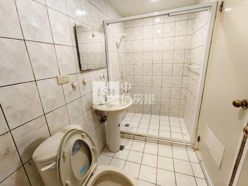 過嶺好市多邊間花園美別墅房屋室內格局與周邊環境