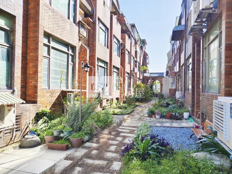 過嶺好市多邊間花園美別墅房屋室內格局與周邊環境