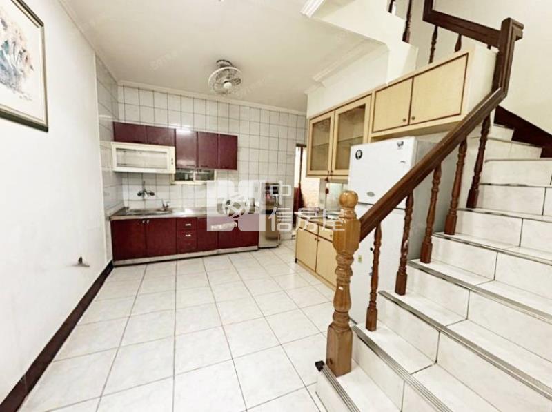 過嶺好市多邊間花園美別墅房屋室內格局與周邊環境