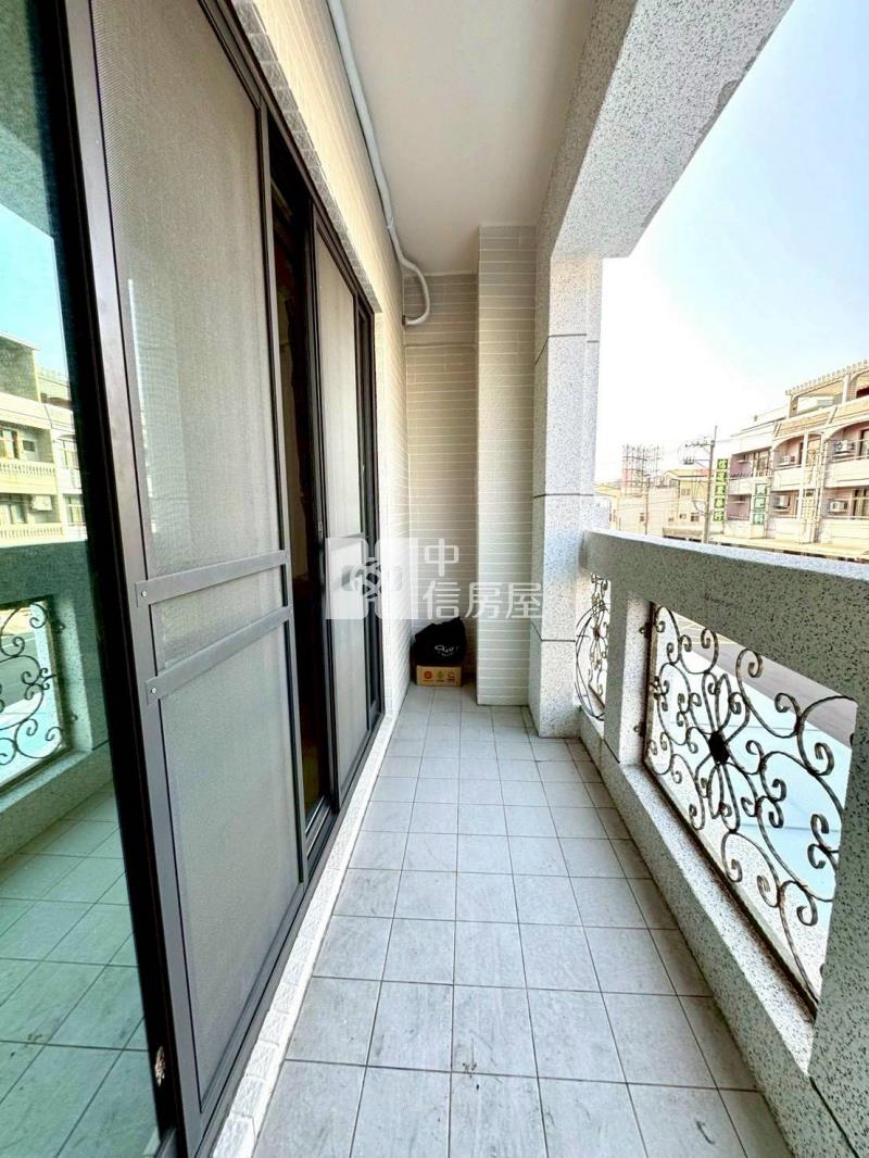 大雅路尾番路才3年屋齡店墅房屋室內格局與周邊環境