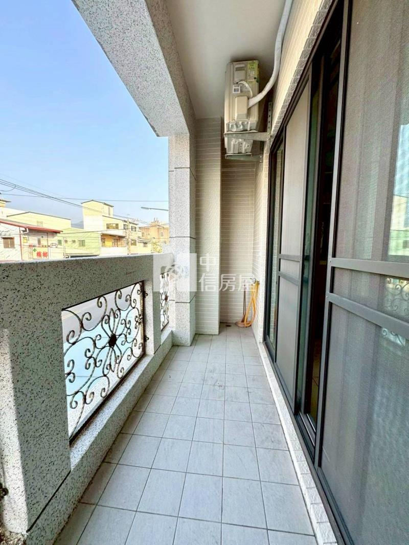 大雅路尾番路才3年屋齡店墅房屋室內格局與周邊環境