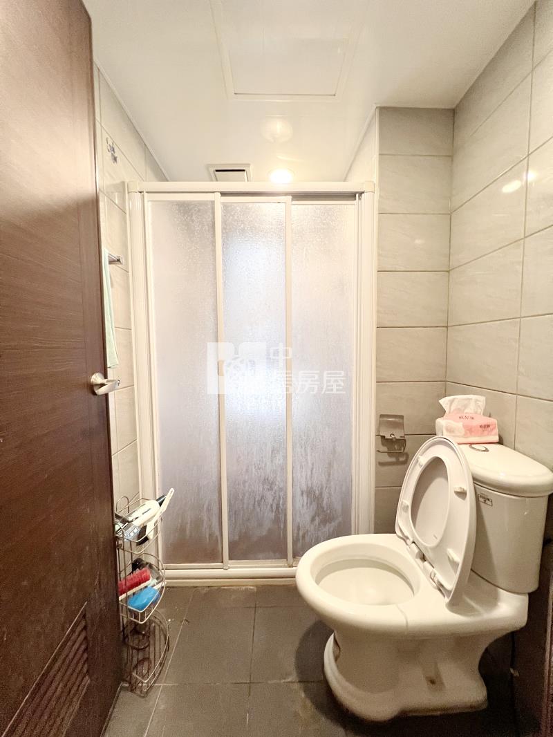 南勢鼎藏璞麗二期美兩房車房屋室內格局與周邊環境