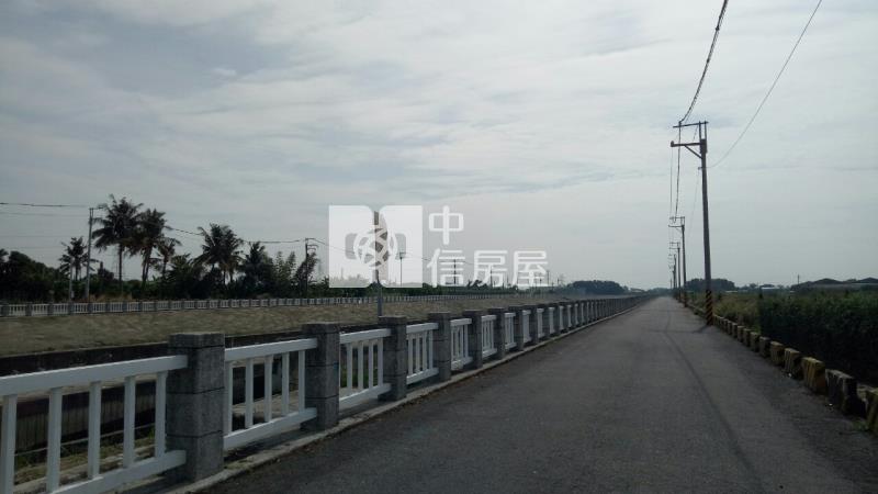 歸仁近高鐵大面寬438美農地房屋室內格局與周邊環境