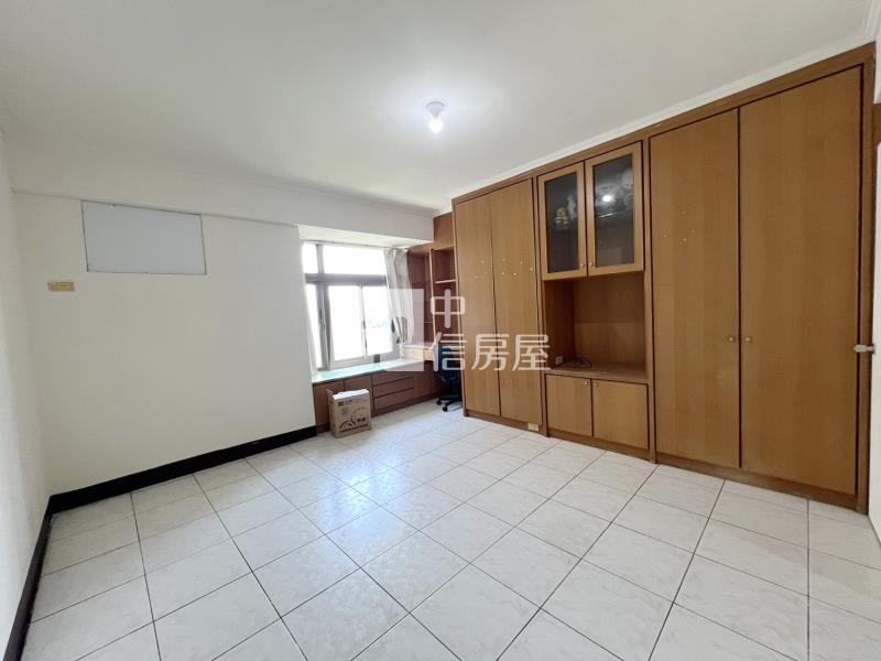 近好市多邊間雙車位別墅透天房屋室內格局與周邊環境