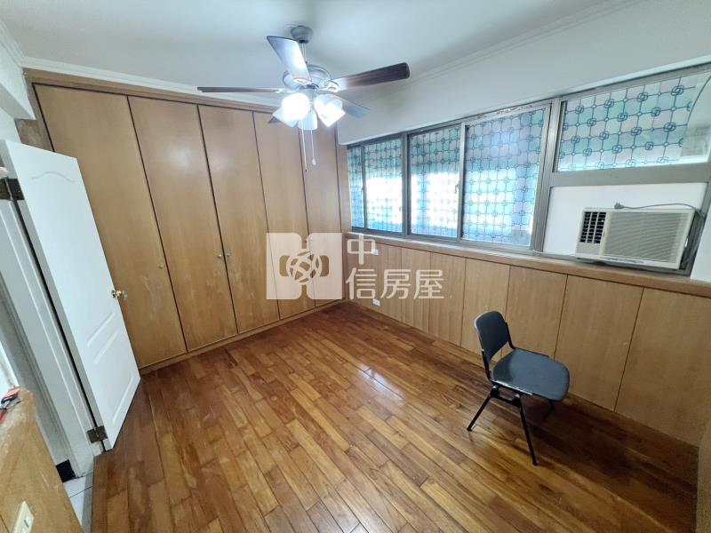 近好市多邊間雙車位別墅透天房屋室內格局與周邊環境