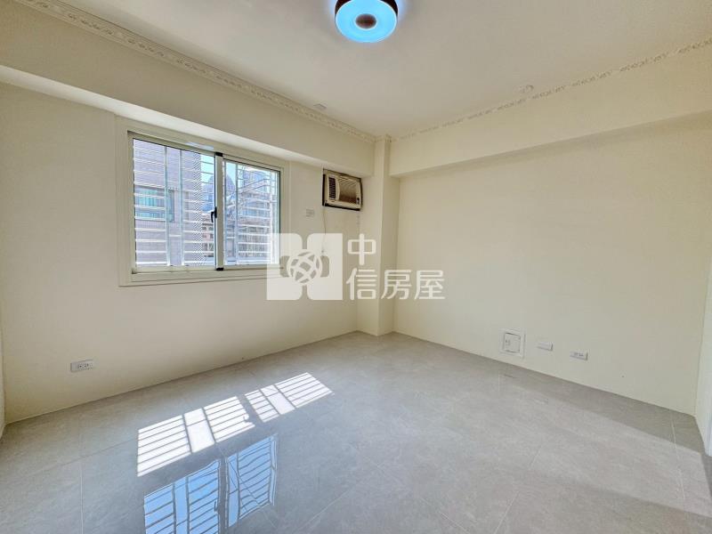 SOGO百貨全新整理大三房平車房屋室內格局與周邊環境