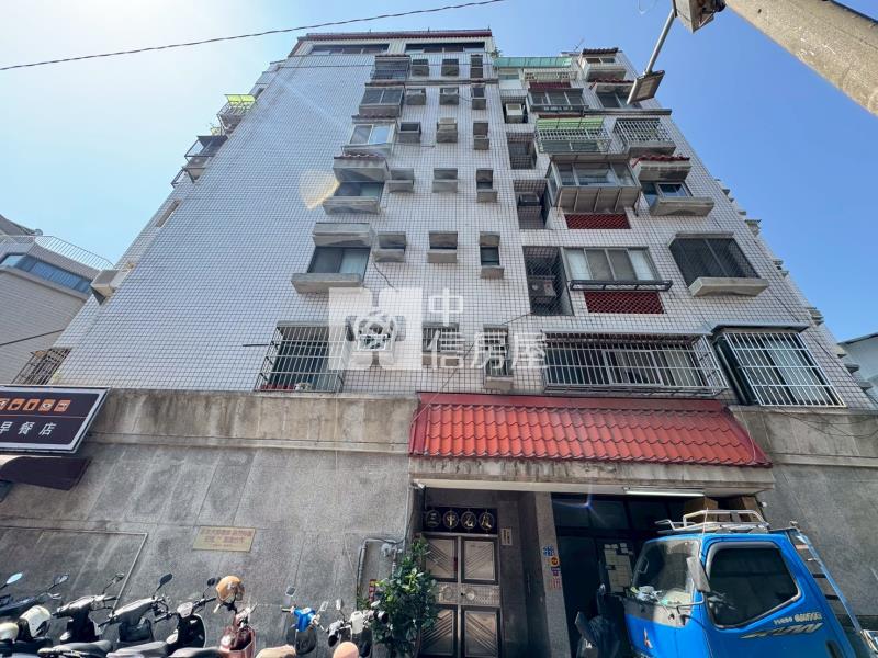 SOGO百貨全新整理大三房平車房屋室內格局與周邊環境