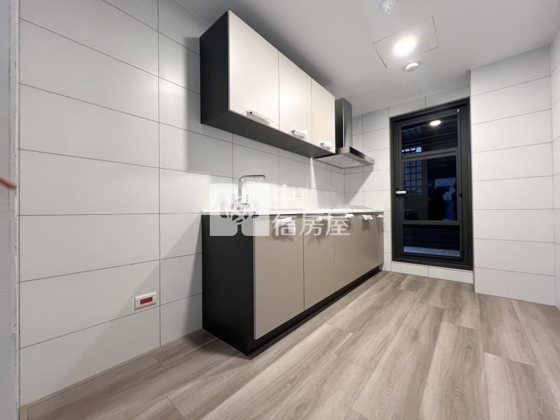 昭揚大耀全新三房雙車位房屋室內格局與周邊環境