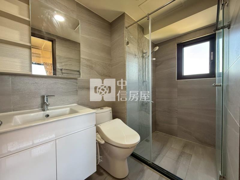 鴻邑璞臻輕裝三房平車房屋室內格局與周邊環境