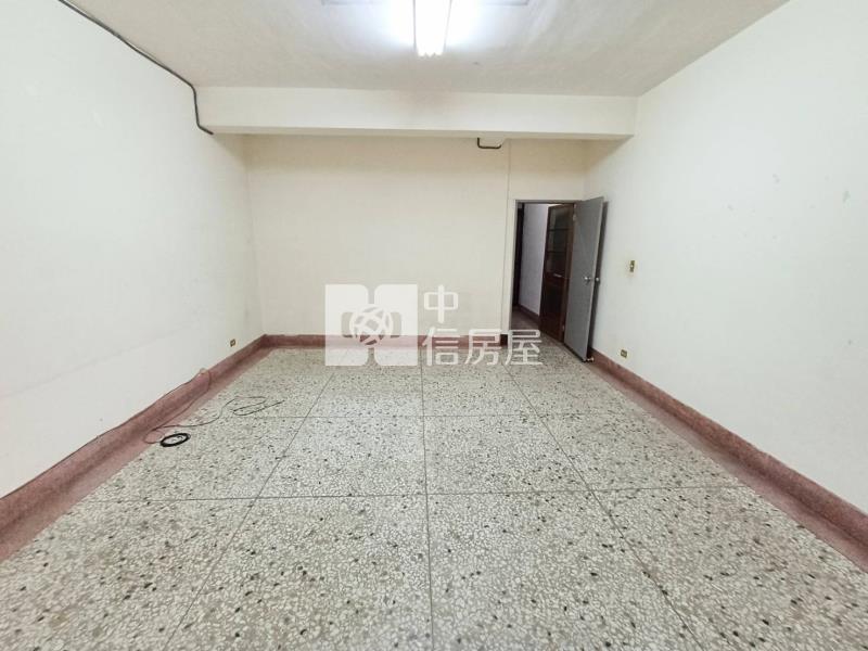 漢口商圈臨路透天房屋室內格局與周邊環境