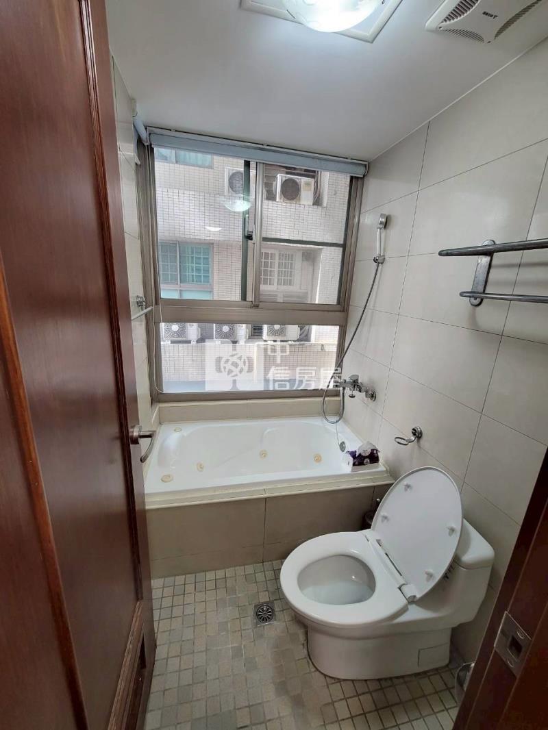 中壢SOGO海華精美裝潢電梯3房房屋室內格局與周邊環境