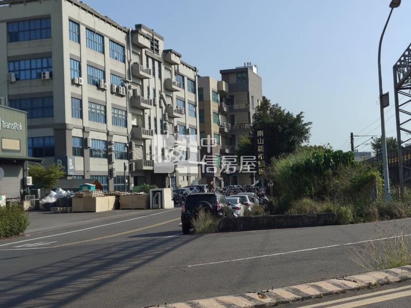 新市近省道12米大路邊旺發農地房屋室內格局與周邊環境