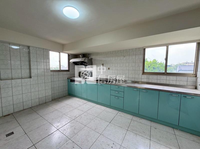 大雅中科邊間車庫別墅房屋室內格局與周邊環境