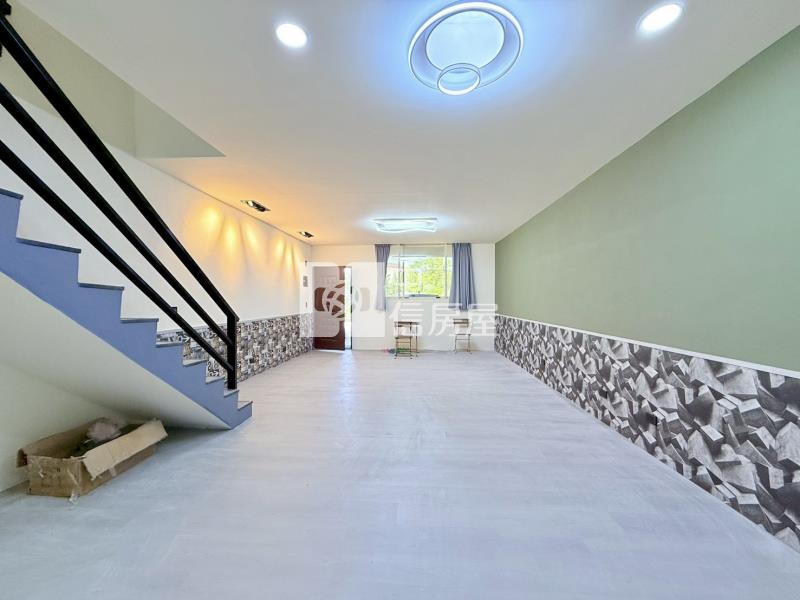 上湖國小.前院停車整新美透天房屋室內格局與周邊環境