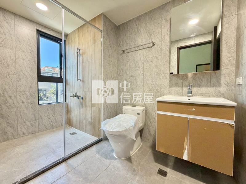 御閑之森三房B1平車露臺戶房屋室內格局與周邊環境