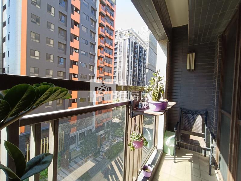 【神馬】專委{中路}{向陽公園}權視界三房B1車房屋室內格局與周邊環境