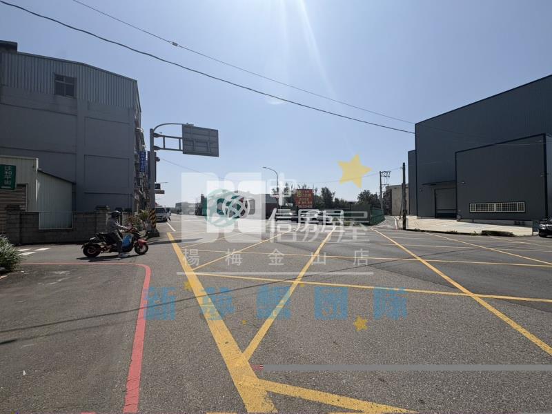 【新夢想】新屋市區轉角建地房屋室內格局與周邊環境