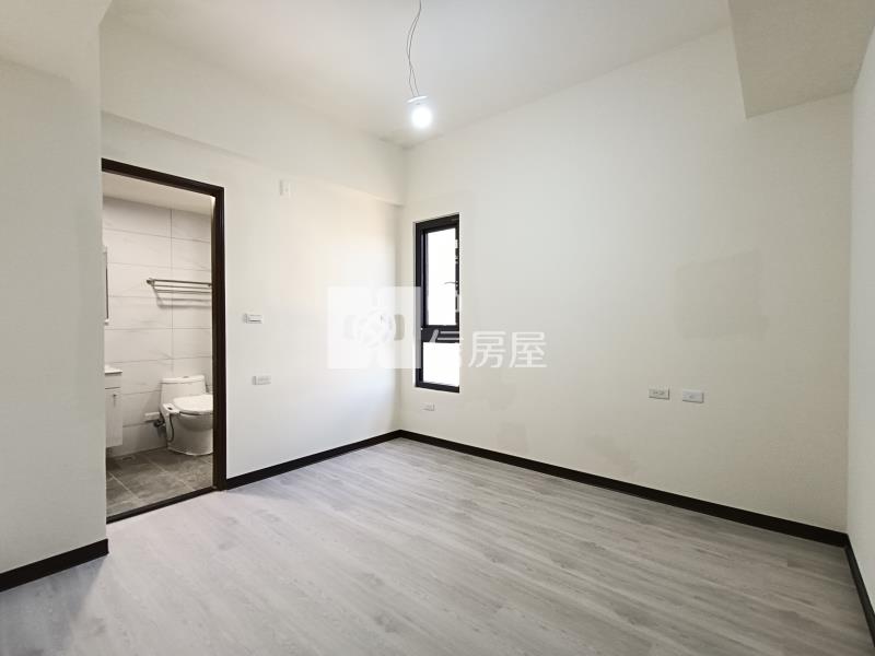 【神馬】{輕鬆成家}{威泰富境}兩房兩廳兩衛+機車位房屋室內格局與周邊環境