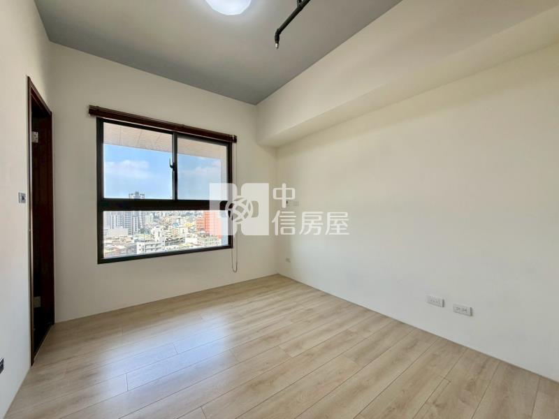 東方紐約三房平車帝王戶面綠園道房屋室內格局與周邊環境