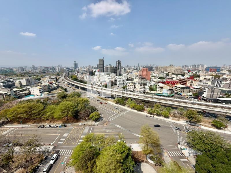 東方紐約三房平車帝王戶面綠園道房屋室內格局與周邊環境
