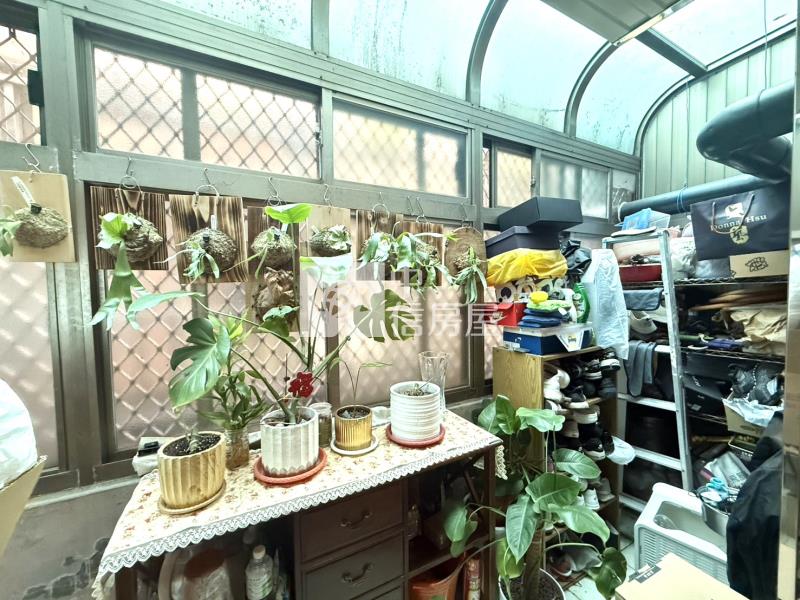 5Y11縣政寧靜中庭透天社區(雙車位)房屋室內格局與周邊環境