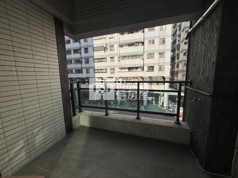 太平樹孝商圈臨路電梯透天店面房屋室內格局與周邊環境