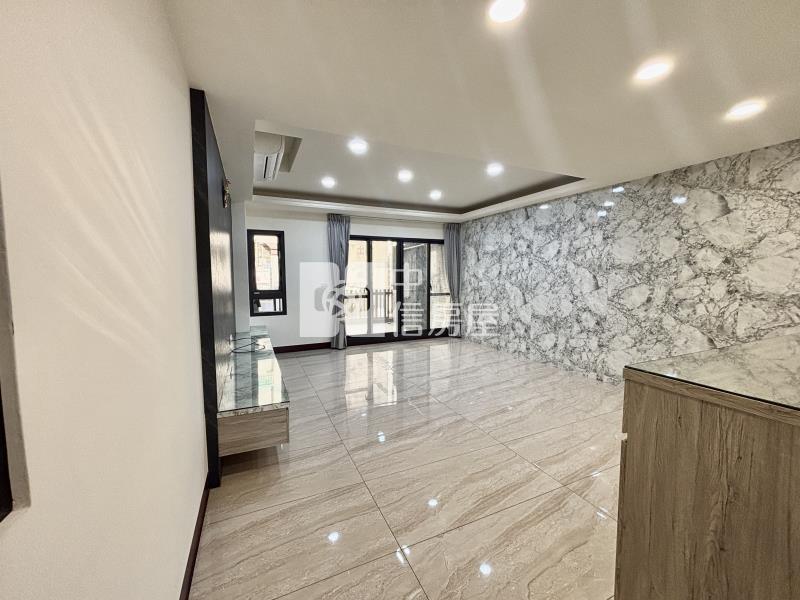 太平樹孝商圈臨路電梯透天店面房屋室內格局與周邊環境