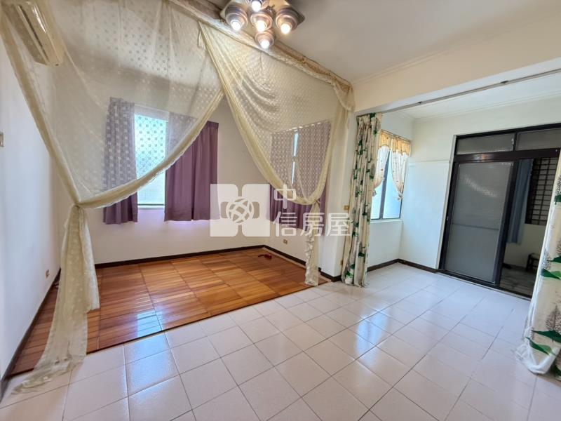 瑞塘國小旁邊間透天~可做店面方便停車房屋室內格局與周邊環境