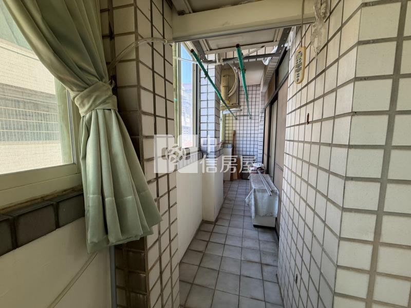 瑞塘國小旁邊間透天~可做店面方便停車房屋室內格局與周邊環境