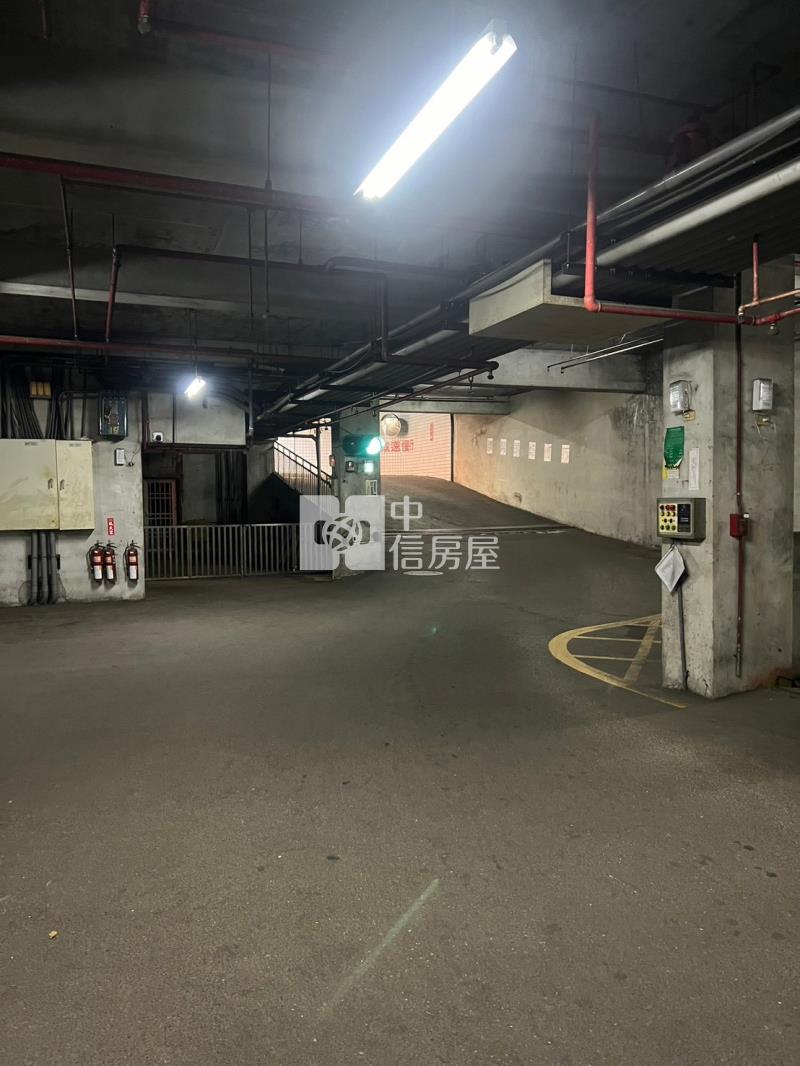 森林公園旁1樓車位美廈房屋室內格局與周邊環境