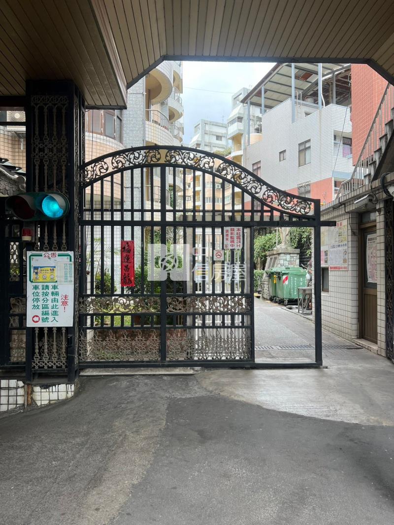 森林公園旁1樓車位美廈房屋室內格局與周邊環境