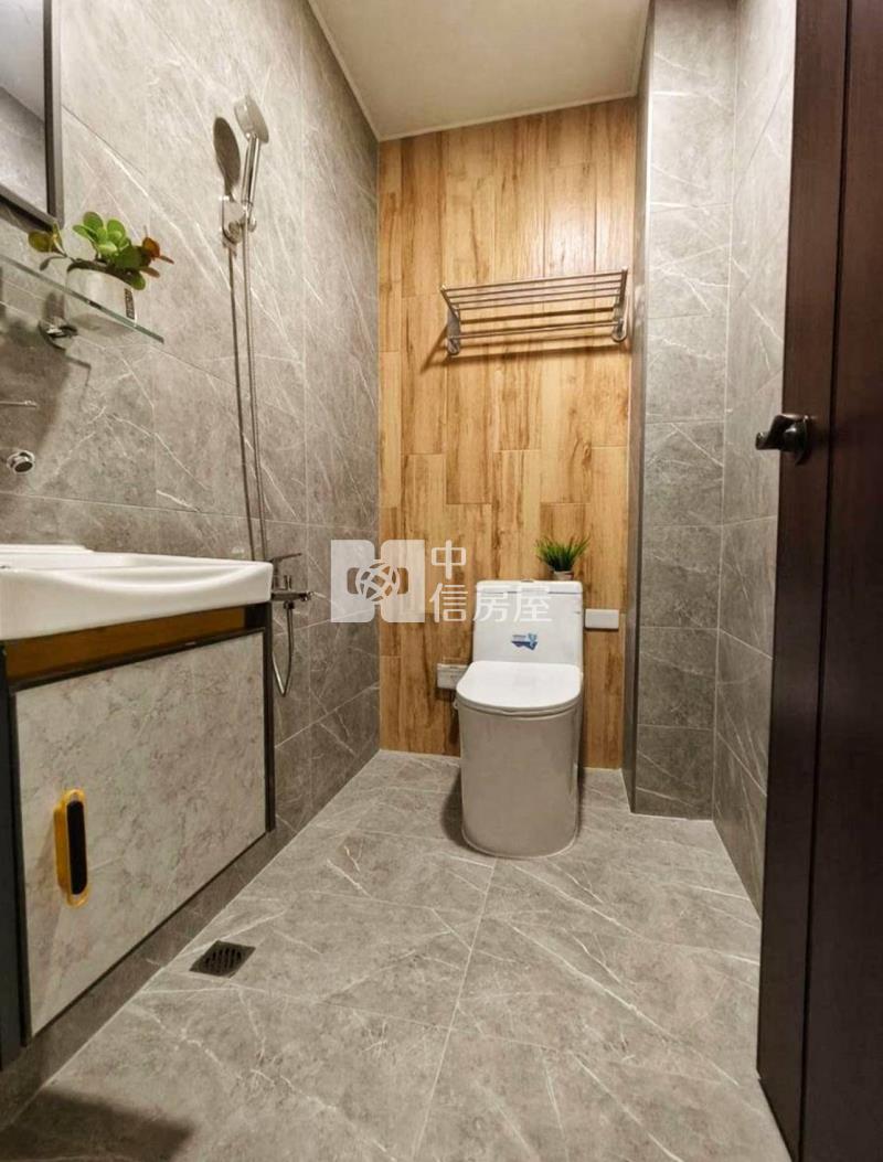 屏東市中心公園學區全新3房平車華廈房屋室內格局與周邊環境