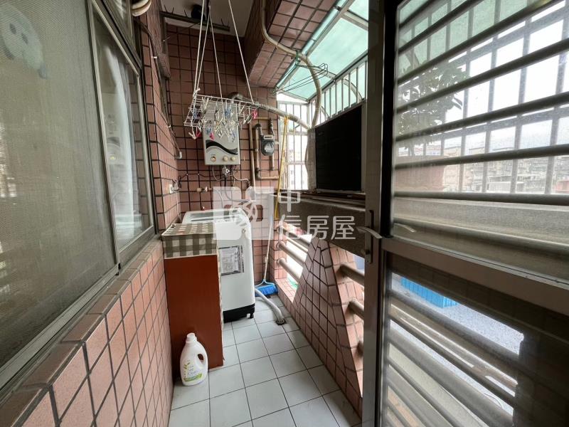 體育園區超值成家電梯2房(車位輪抽)房屋室內格局與周邊環境