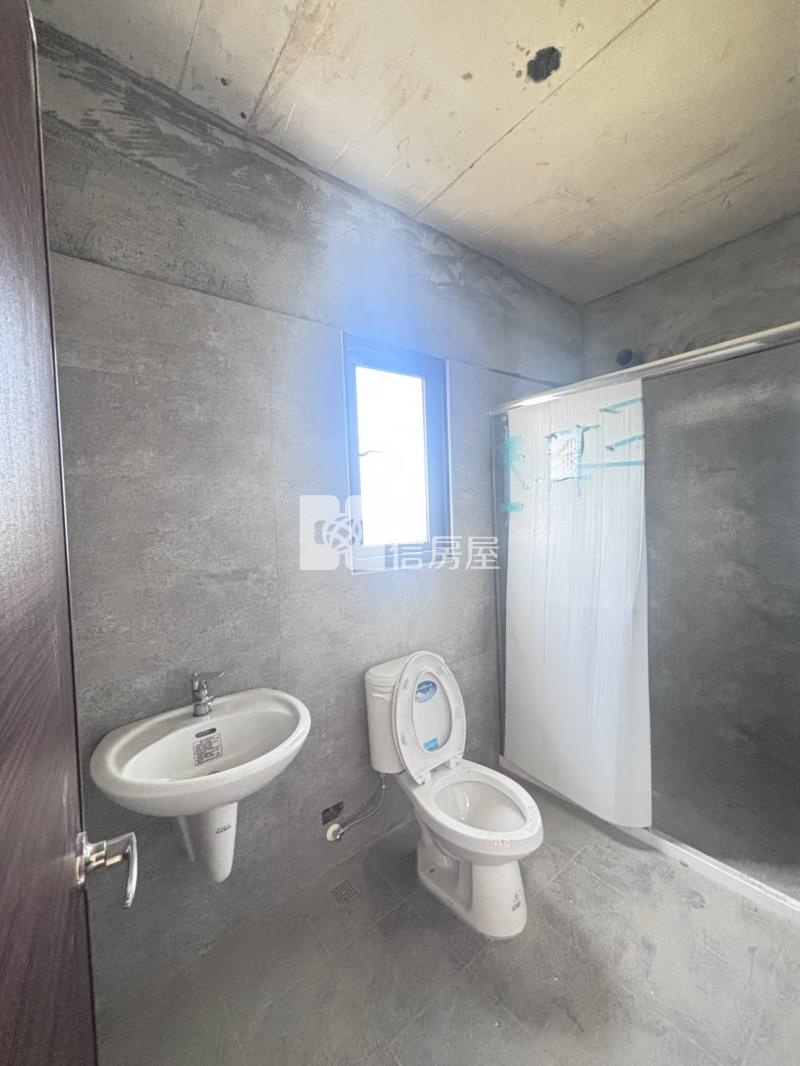 觀音桃科前院停車美透天(一)房屋室內格局與周邊環境