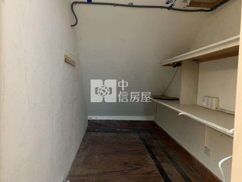 出售-青埔高鐵北路金店面房屋室內格局與周邊環境