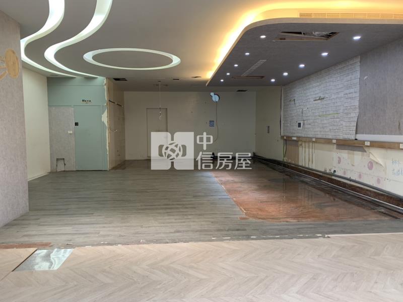 出售-青埔高鐵北路金店面房屋室內格局與周邊環境
