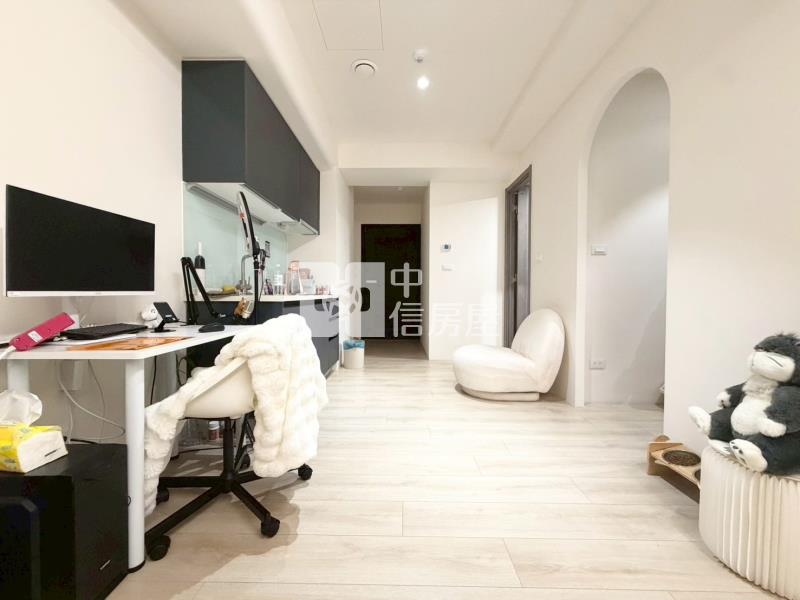 泓瑞微時代美裝潢1+1房房屋室內格局與周邊環境